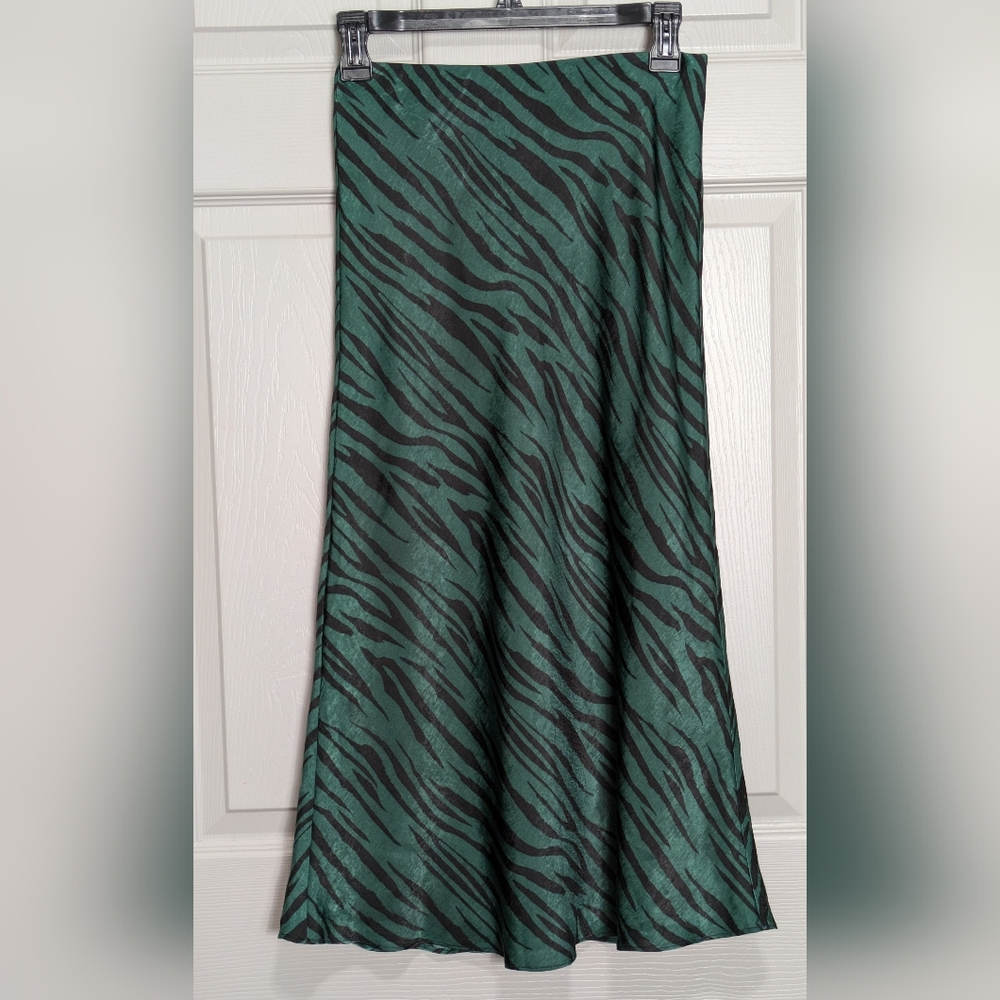 Socialite Green and Black Animal Print Skirt Size XS